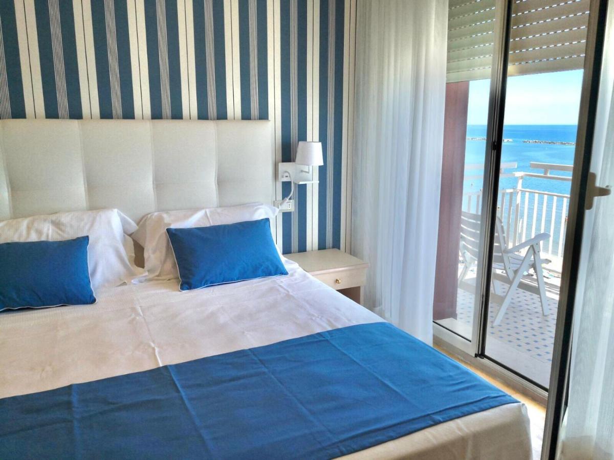 Hotel Sporting Cesenatico Exterior photo