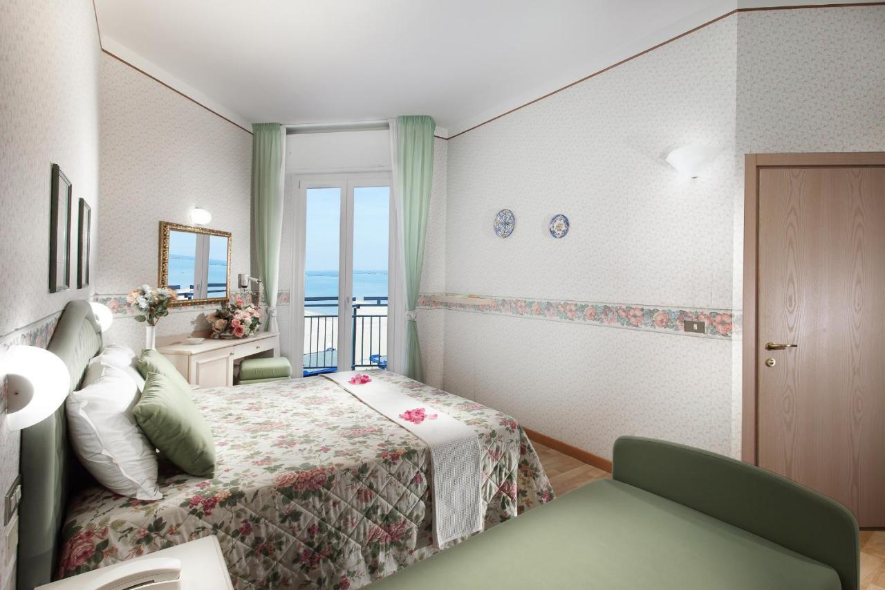 Hotel Sporting Cesenatico Exterior photo