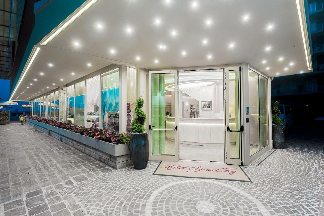 Hotel Sporting Cesenatico Exterior photo
