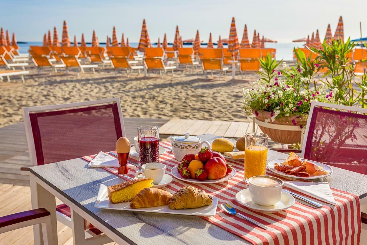 Hotel Sporting Cesenatico Exterior photo